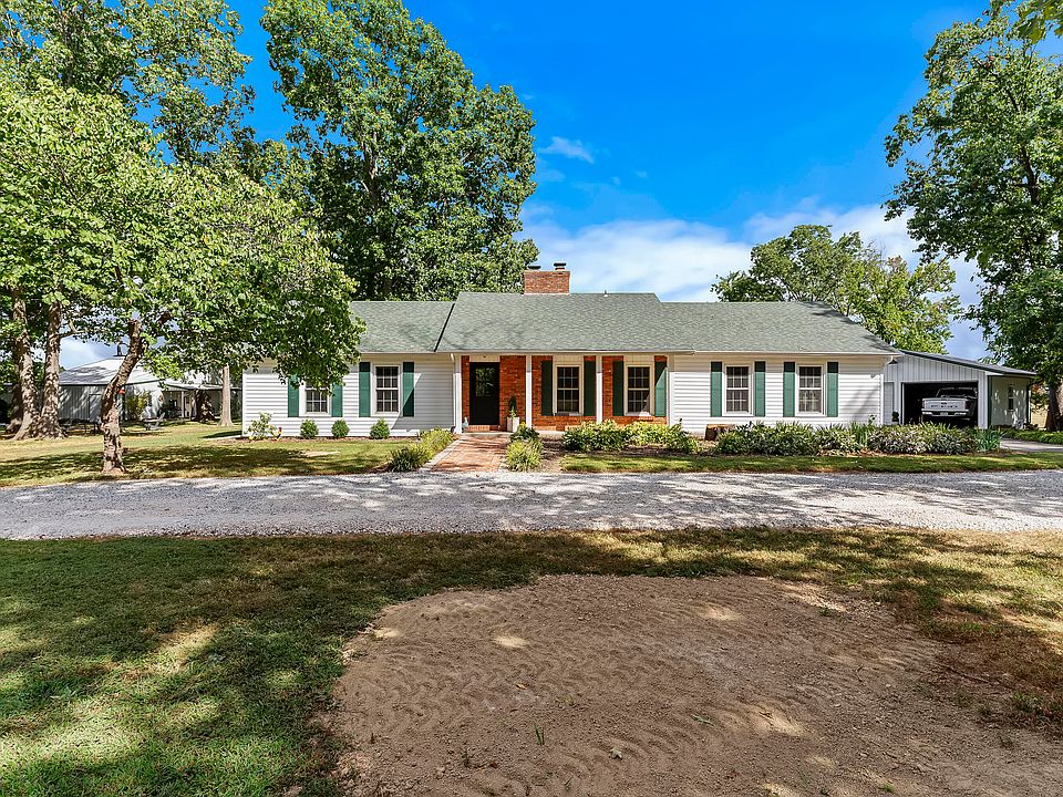 1st image of 488 Oak Ridge Road