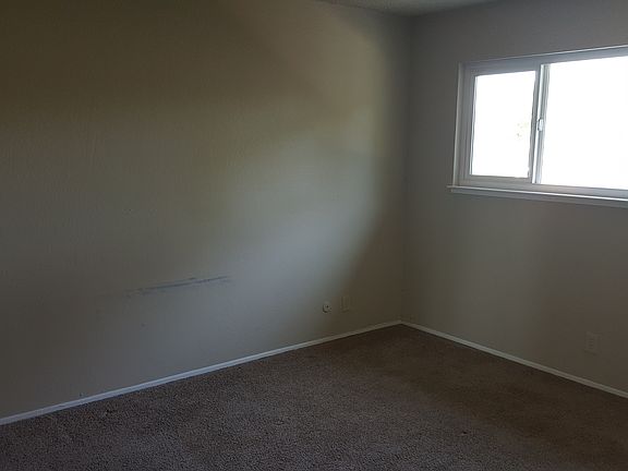 4th image of 1104 Pierce St