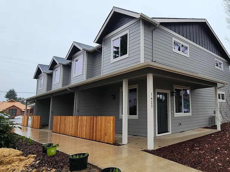 445-McCoy Ave — Photo 4