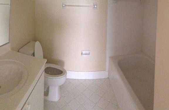 4th image of 1271 SE 27th St Unit 201