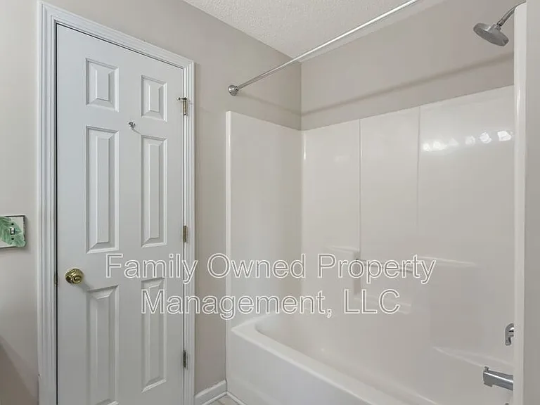 502 Tree Branch Cir — Photo 25