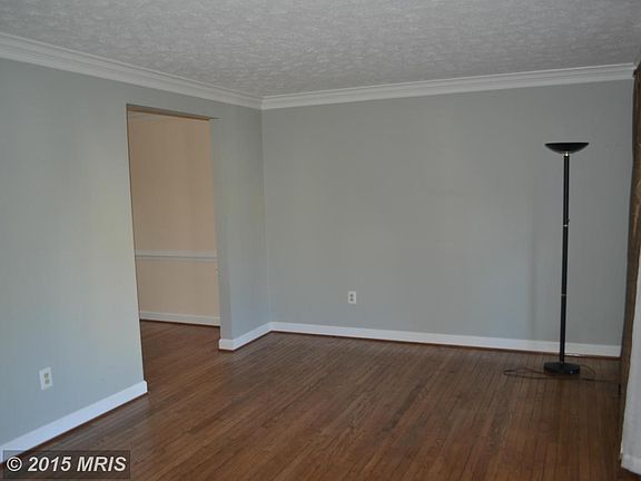 4th image of 15108 Serbian Ln