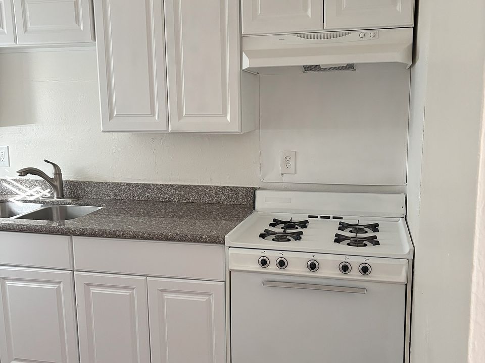 1st image of 6739 N 61st Ave APT A
