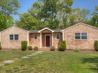 22 Parkway Dr, Sag Harbor, NY 11963