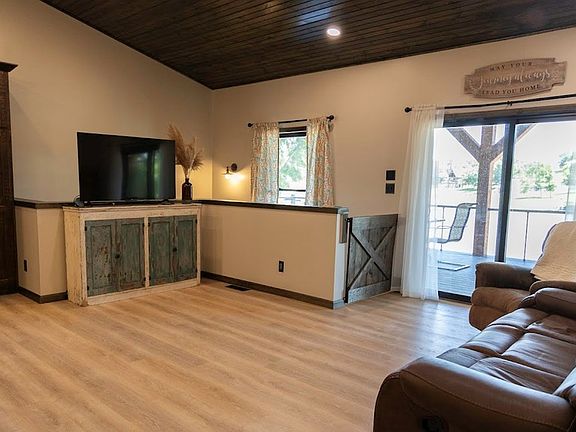 3rd image of 10744 Wildflower Ridge Rd