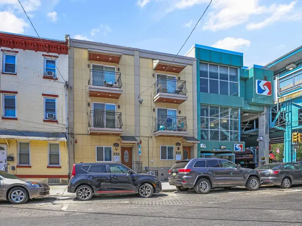 1804 E Huntingdon St, Philadelphia, PA 19125