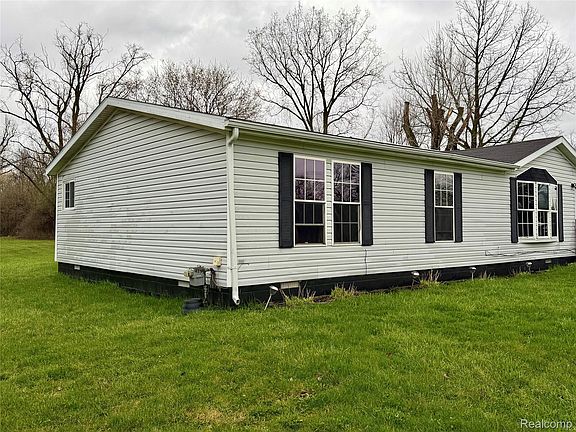 4th image of 3498 Mackin Rd
