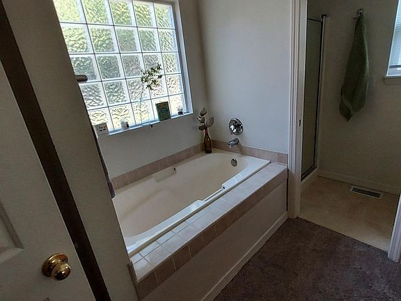 Full oversize tub