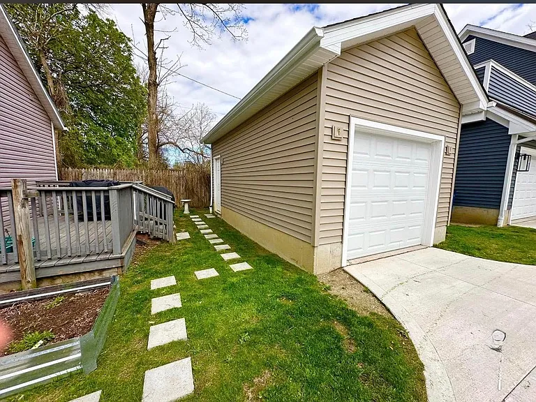 3525 Siam Ave — Photo 17