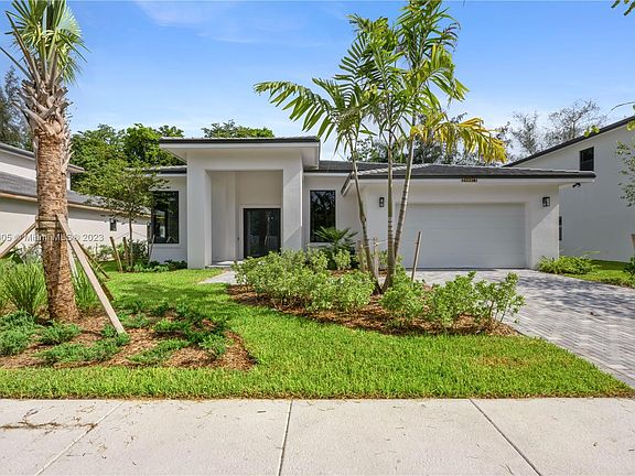 3rd image of 12210 Rhino Oaks Dr