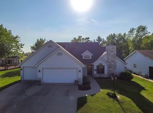 9009 Wallen Ln, Fort Wayne, IN 46825