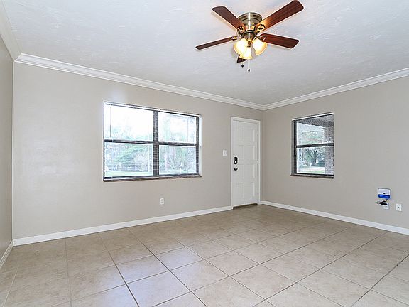 3rd image of 12708 Noreast Lake Dr