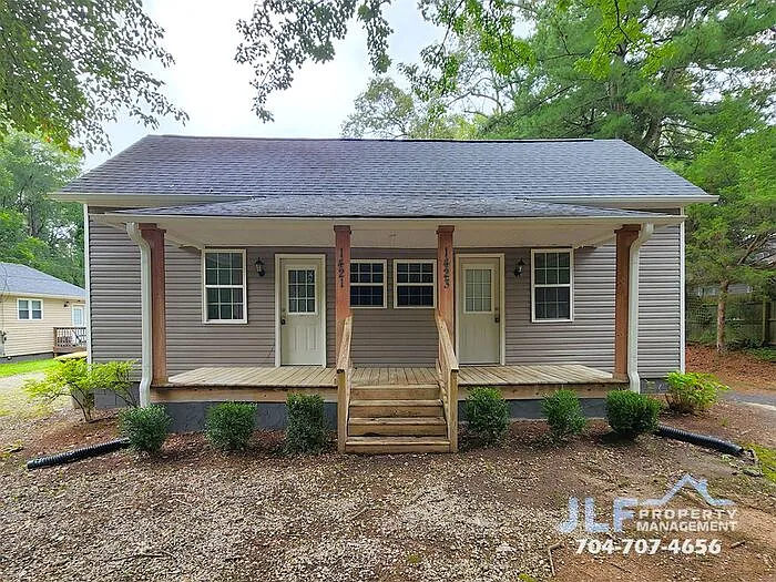 1421 Oakshade Ave — Photo 2