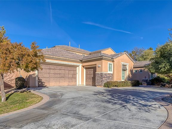 2nd image of 6 Caves Valley Ct