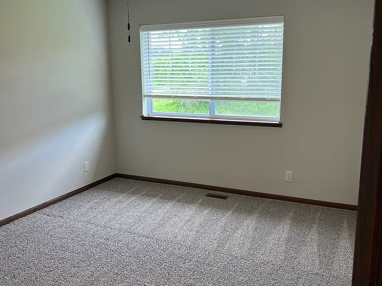 6416 Maple View Ct — Photo 12