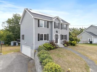 62 Hilbren Rd, Weare, NH 03281