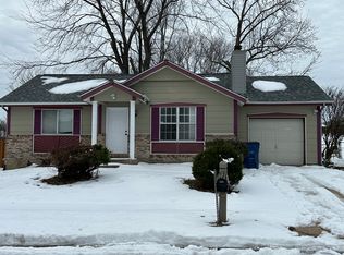 2212 Central Parkway Dr, Florissant, MO