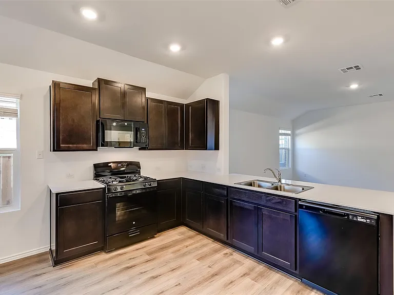 318 Canley Loop — Photo 14