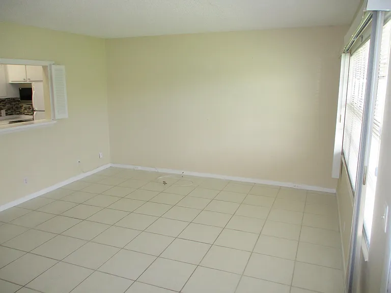 506 Mansfield Dr #M — Photo 33