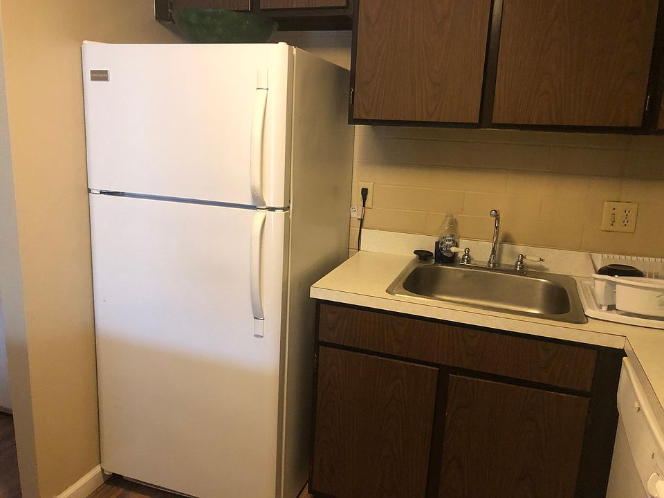 1st image of 2106 Kanawha Blvd E