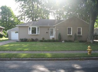 691 80th St, Niagara Falls, NY 14304
