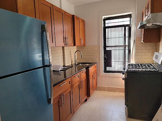 1st image of 642 Saint Nicholas Ave #22
