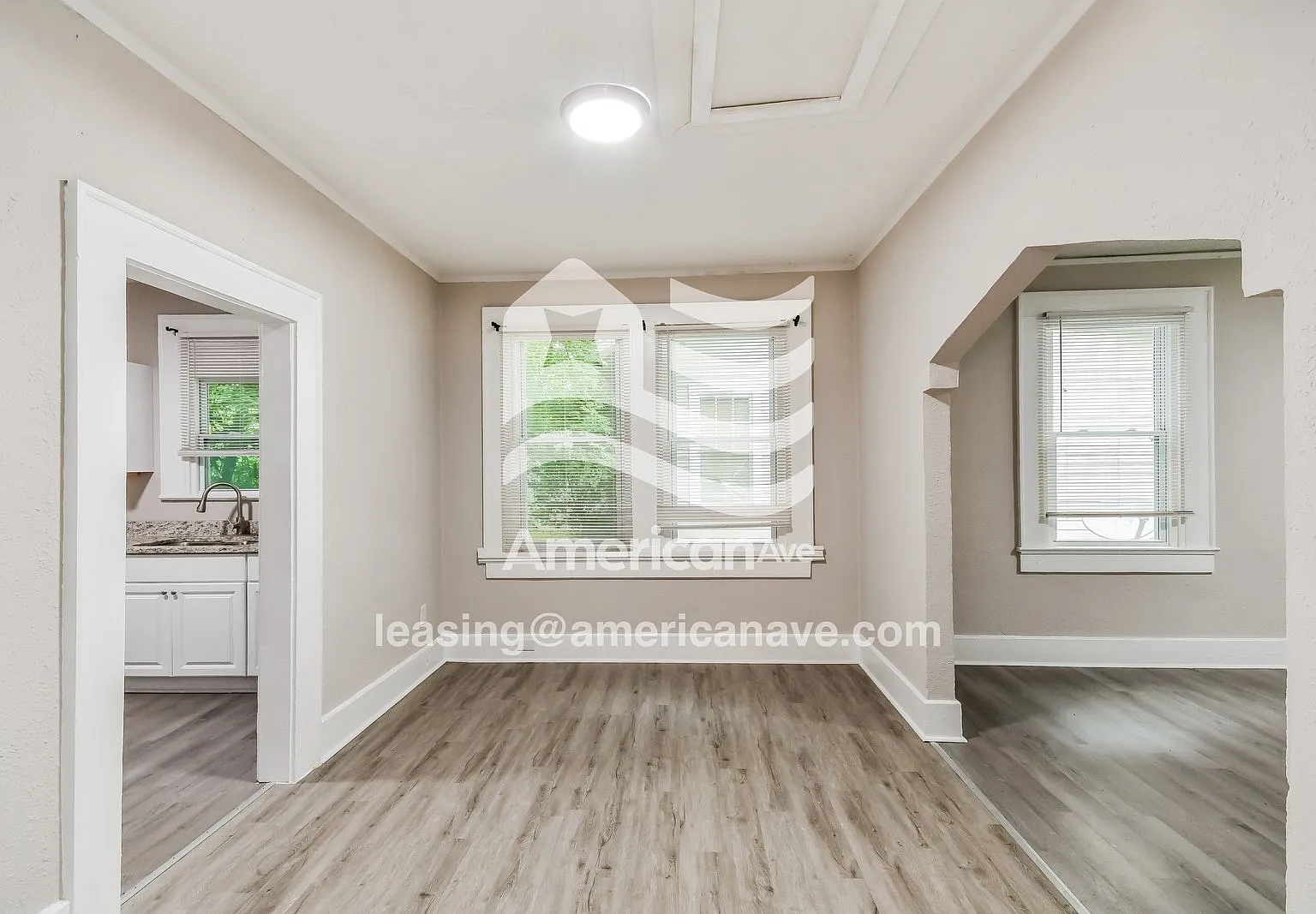 3 bed, 2.0 bath, 1294 sqft, $997 — Photo 4