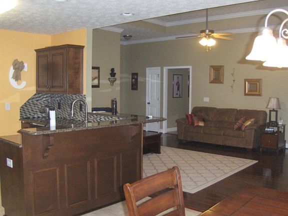 4th image of 59 Lee Road 2180