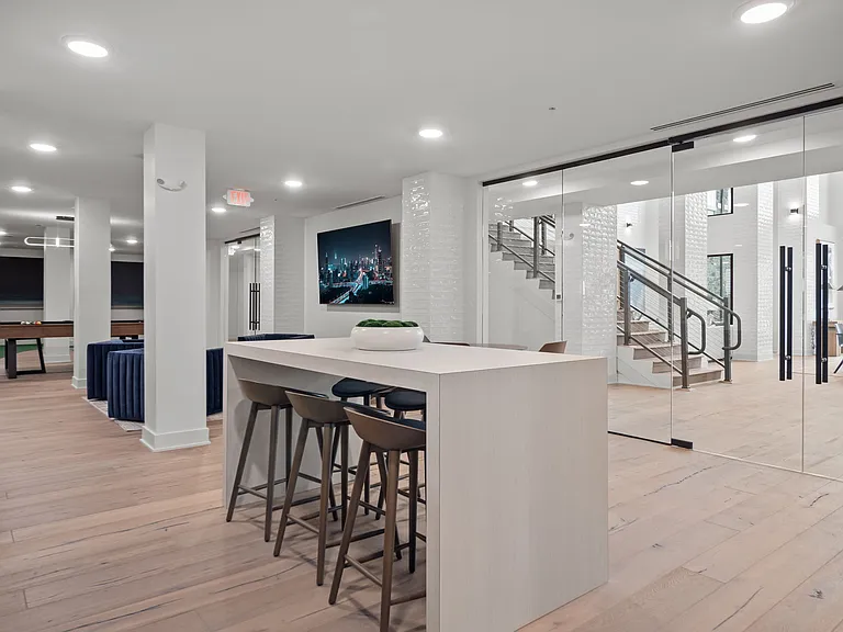 Legacy Rochester Hills Apartments — Photo 26