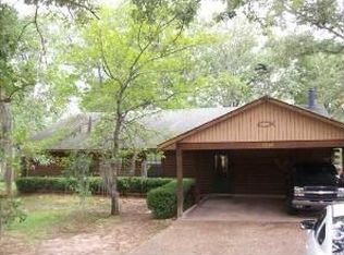 7820 Sundown Dr, Mooringsport, LA 71060