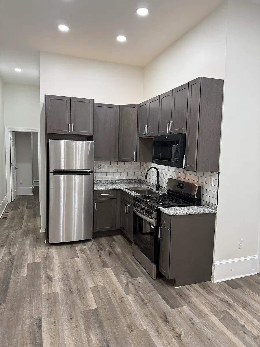 Building Photo - 1012 N 3rd St #1