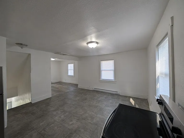 501 N Main St — Photo 4