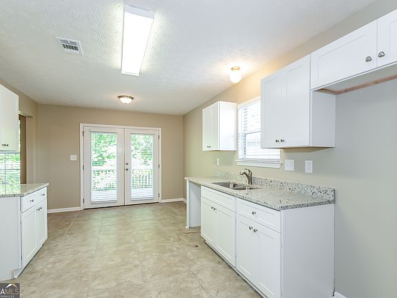 4th image of 835 Ashton Oak Cir