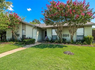 2620 Briar Hill Dr, Carrollton, TX 75007