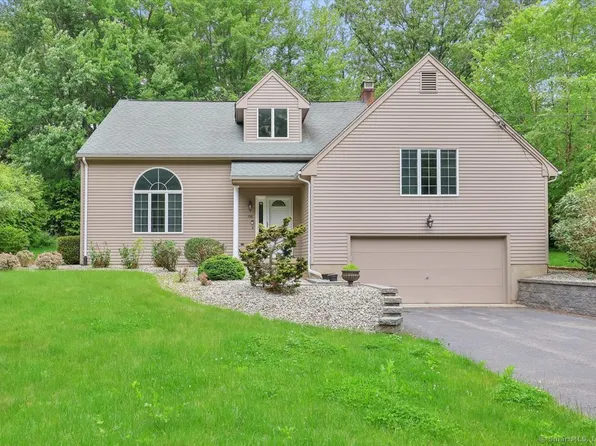 84 Shadow Lane, Cromwell, CT 06416