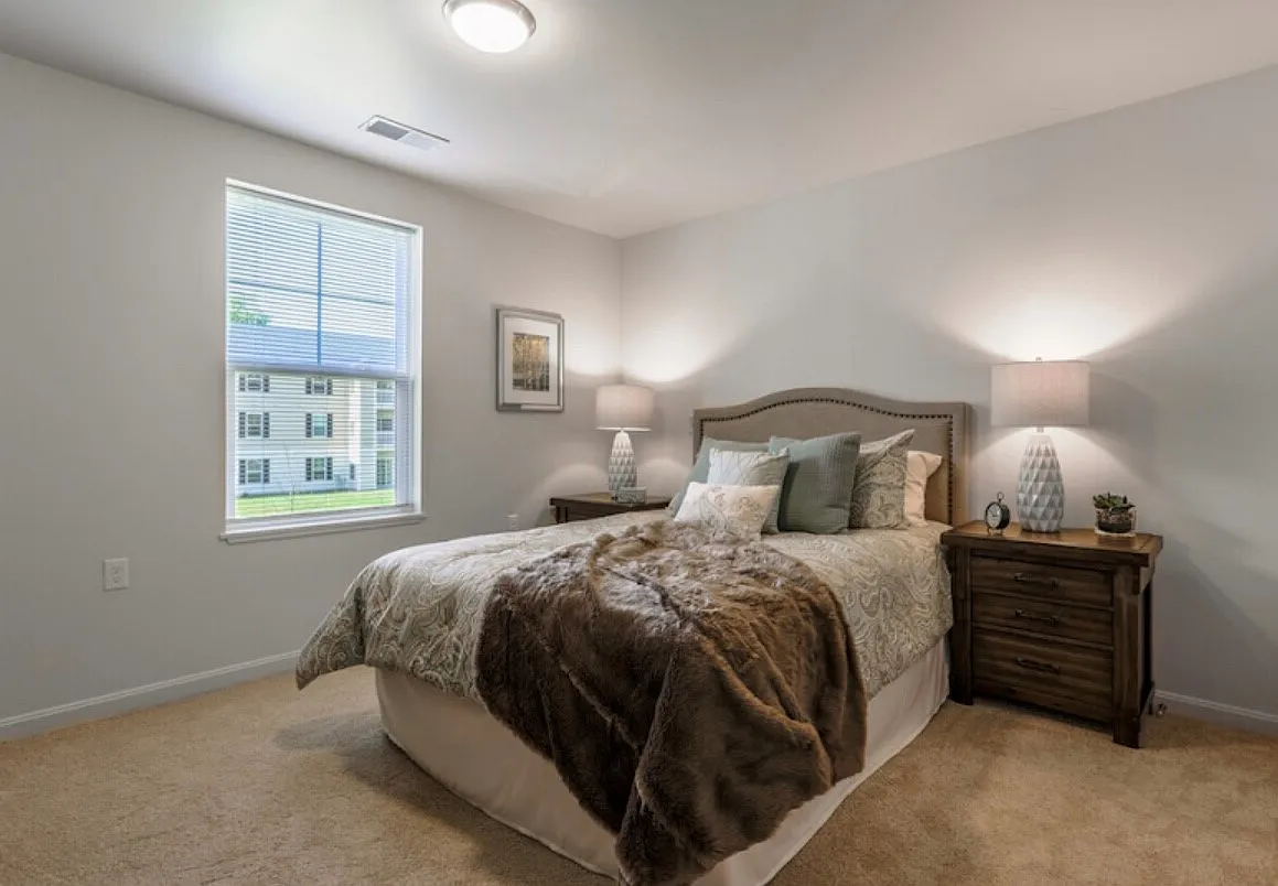 Huntington Square Senior Apartments — Photo 4