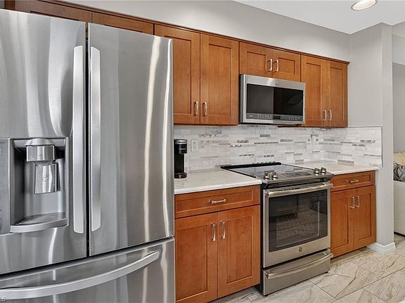 4th image of 9350 Highland Woods BLVD #4401