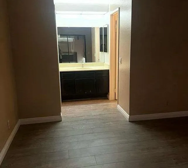13513 Tracy St #D — Photo 11