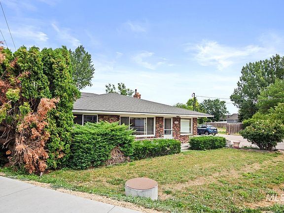 3rd image of 2518 W Orchard Ave