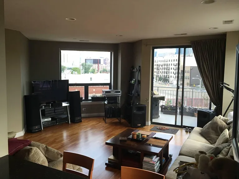 859 W Erie St #504 — Photo 12