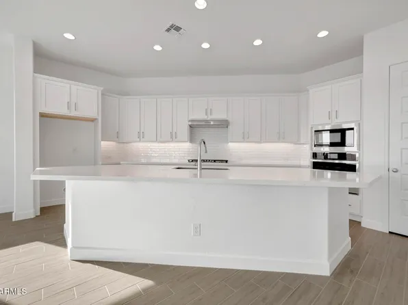 36045 N Barrel Aged Drive, San Tan Valley, AZ 85140