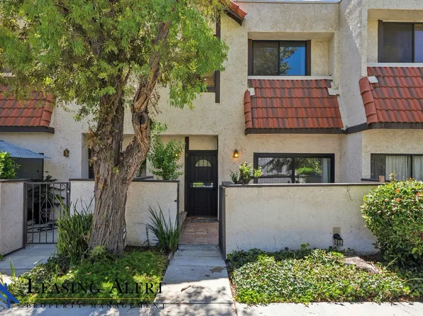 27666 Nugget Dr APT 3, Santa Clarita, CA 91387