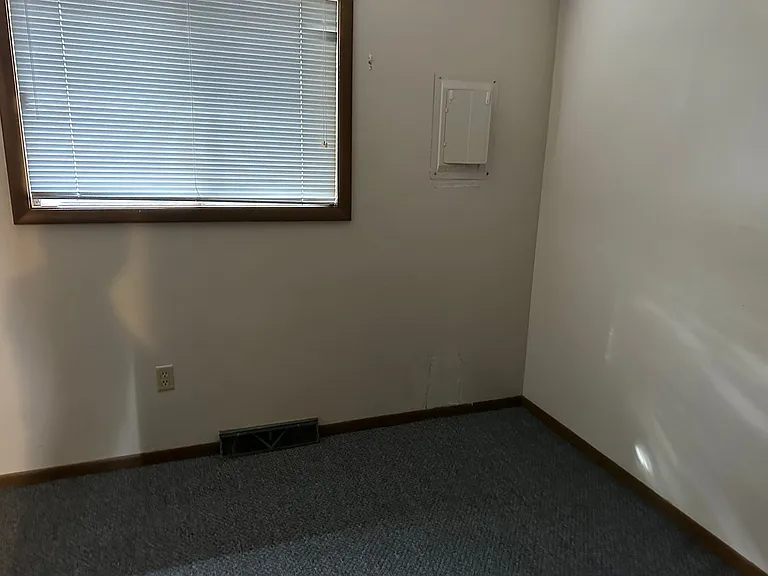 387 N Adams Ave #3 — Photo 5