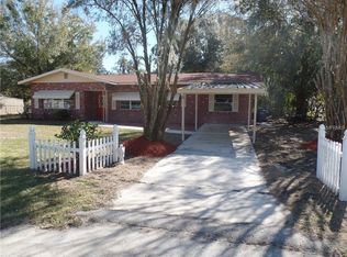 418 E 8th St, Frostproof, FL 33843