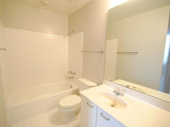 4th image of 2351 S 10th St #B