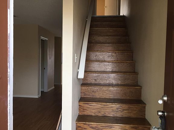3rd image of 1643 Cedar Lake Dr APT C