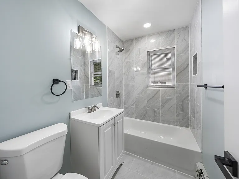 22 Howard St #4 — Photo 8