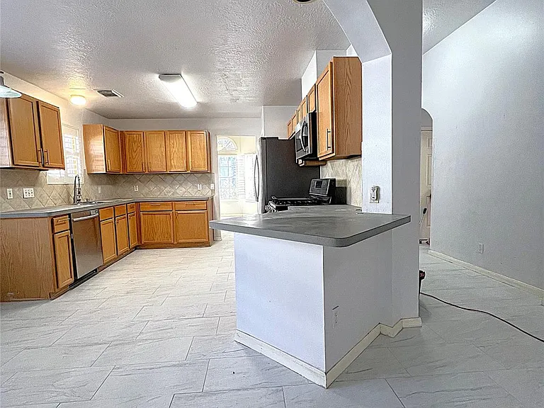 6839 Catarina Cir — Photo 8