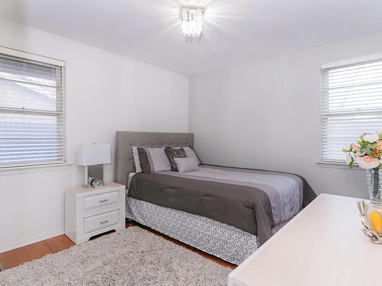 1620 W Northgate Dr — Photo 12