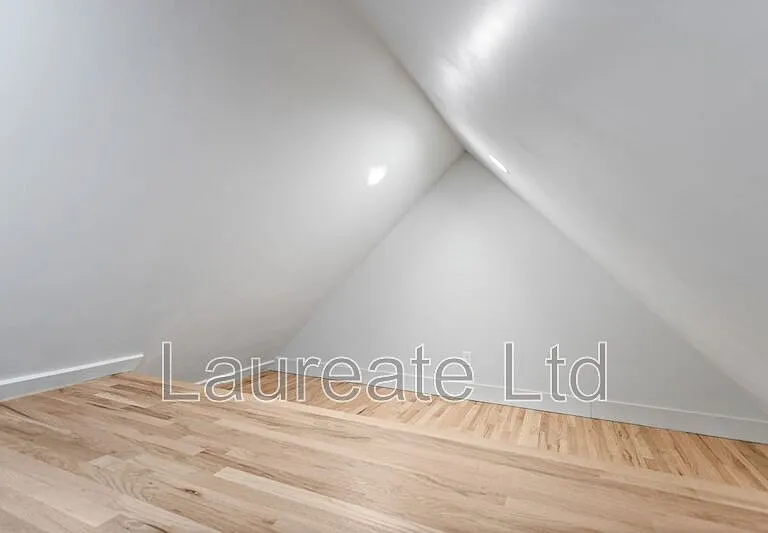 2224 E 14th Ave #6 — Photo 3